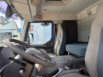 2016-volvo-fe-1470805-48374552