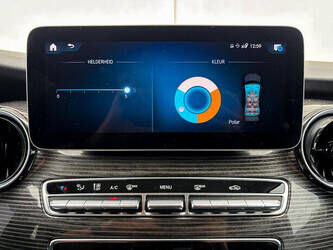 2023-mercedes-benz-v250d-amg-line-48374588