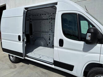 2026-peugeot-boxer-l2h2-48374631