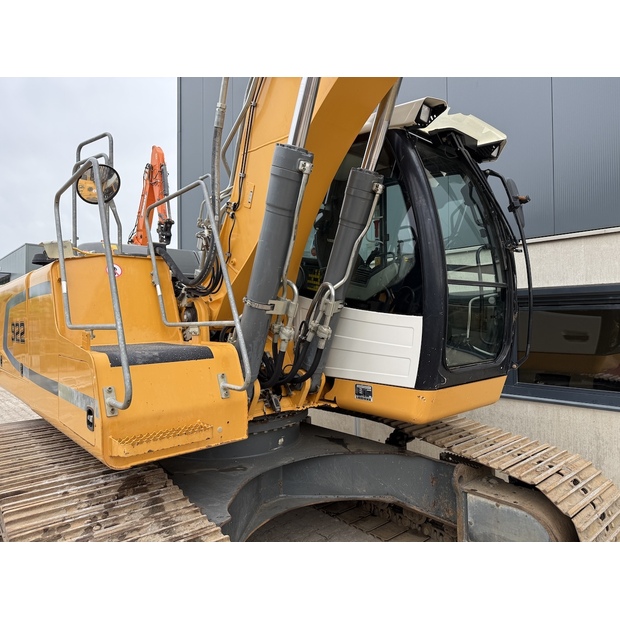 2018 ليبهير R922LC-48381988