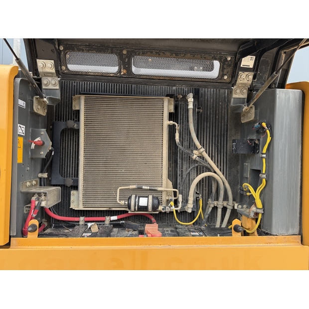 2018 ليبهير R922LC-48382005