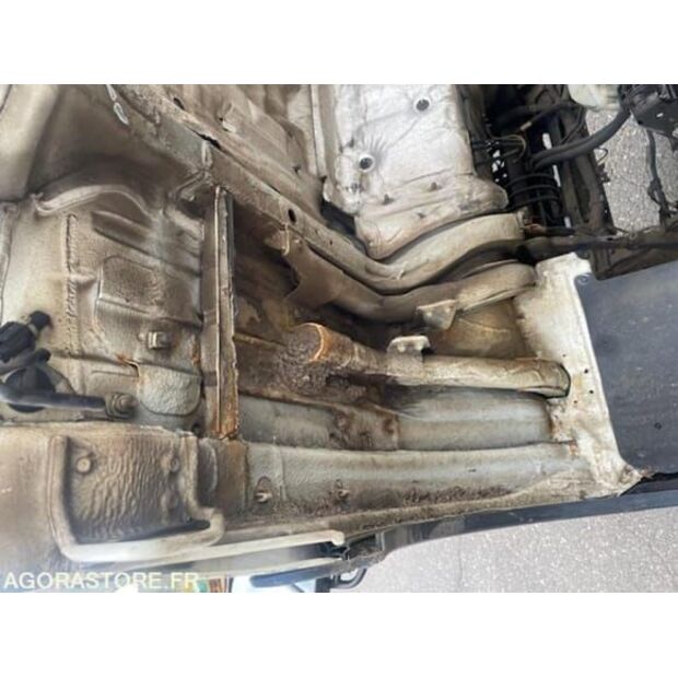 نيسان Cabstar-48387992