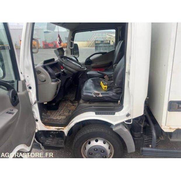 نيسان Cabstar-48388001
