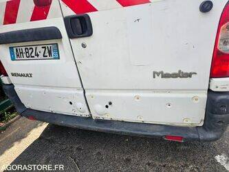 renault-master-dci100-48390102