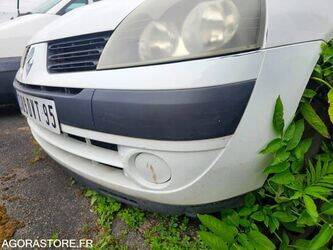 2004-renault-clio-1470245-48390331