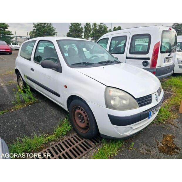 2004 Renault Clio-48390340