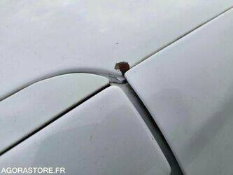 2004-renault-clio-1470245-48390391