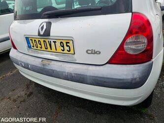 2004-renault-clio-1470245-48390407
