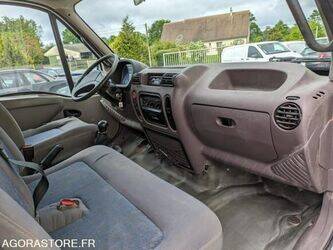 2000-renault-mascott-1467713-48391931