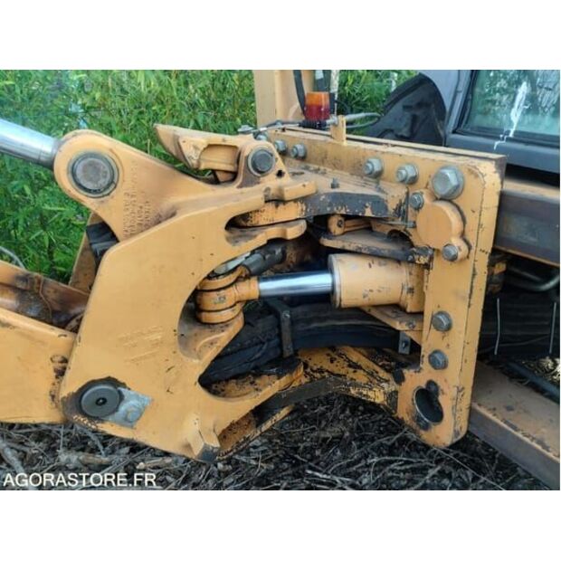 2000 CASE 580 SLE-48392328