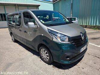 2015-renault-trafic-1466493-48392564