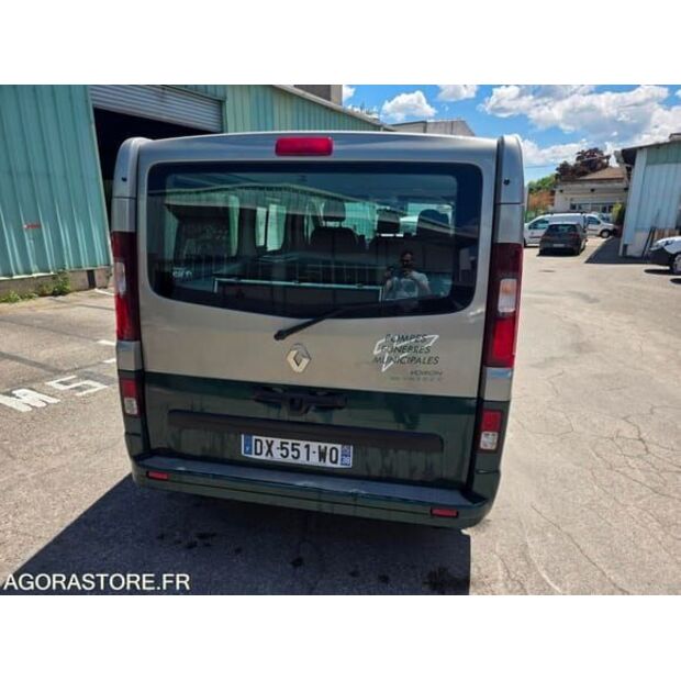 2015 Renault Trafic-48392577