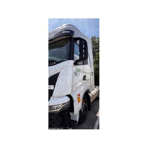 2022 Iveco 440S46-48393382