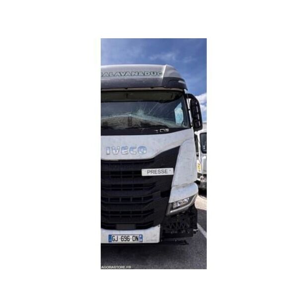2022 Iveco 440S46-48393383