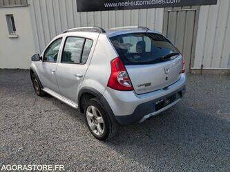 2009-dacia-sandero-1463620-48393668