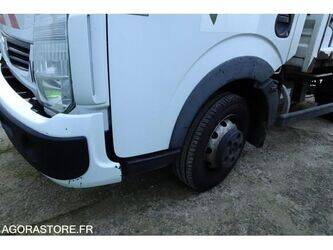 2010-renault-maxity-1461143-48394009
