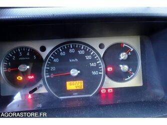 2010-renault-maxity-1461143-48394024