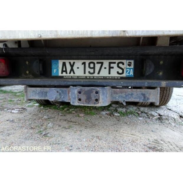 2010 Renault Maxity-48394028
