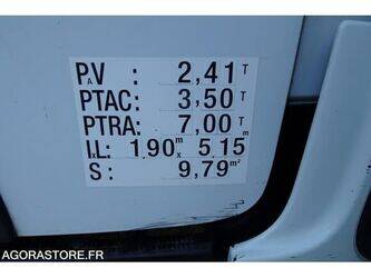 2010-renault-maxity-1461143-48394034