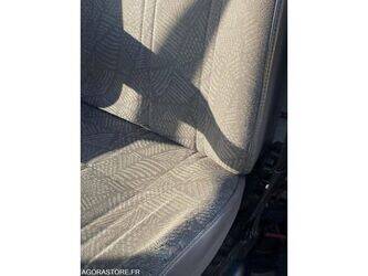 2005-ford-transit-1458407-48394343