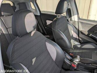 2017-peugeot-2008-48394642