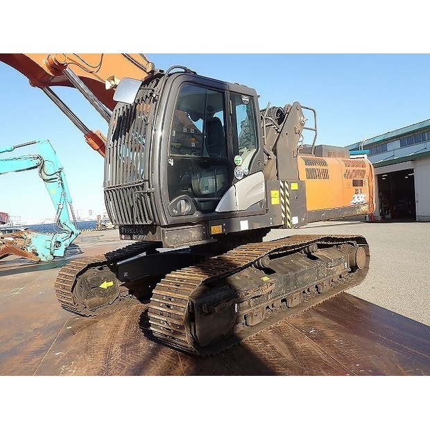 2020 Hitachi ZX330LC-6-48398301