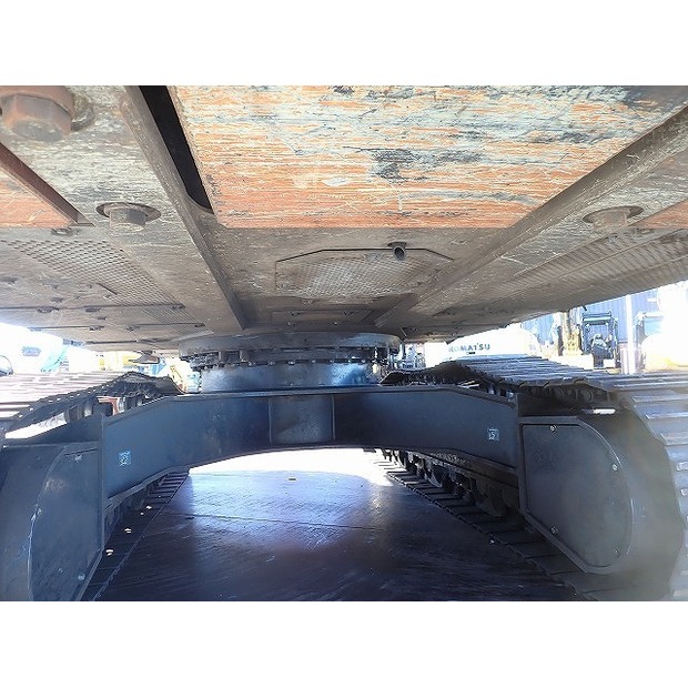 2020 Hitachi ZX330LC-6-48398313