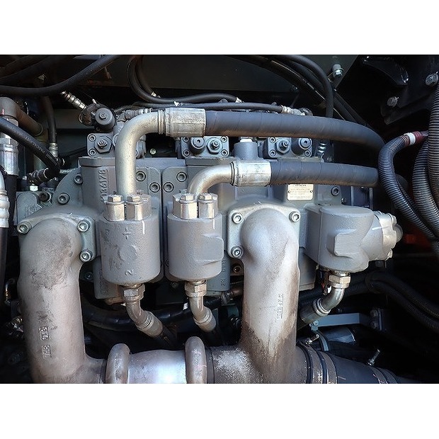 2020 Hitachi ZX330LC-6-48398315