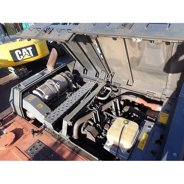 2020 Hitachi ZX330LC-6-48398346