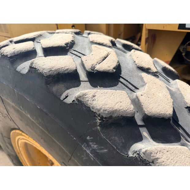 1997 Caterpillar 140H-48400395