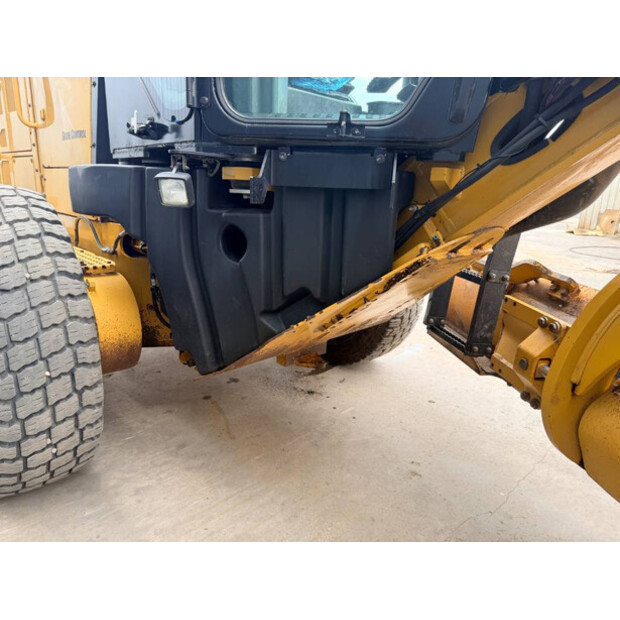 2015 Caterpillar 140M3-48400679