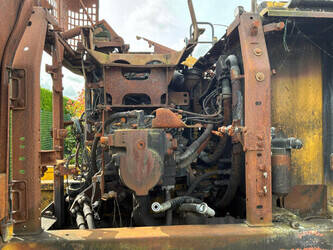 2013-komatsu-pc240lc-10-1471207-48401657