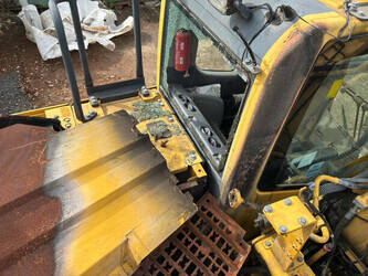 2013-komatsu-pc240lc-10-1471207-48401668