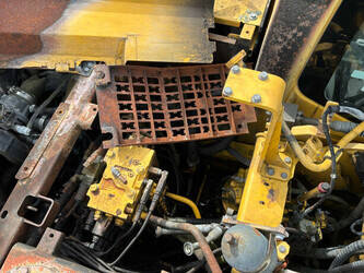 2013-komatsu-pc240lc-10-1471207-48401673
