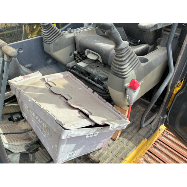 2013 Komatsu PC240LC-10-48401684