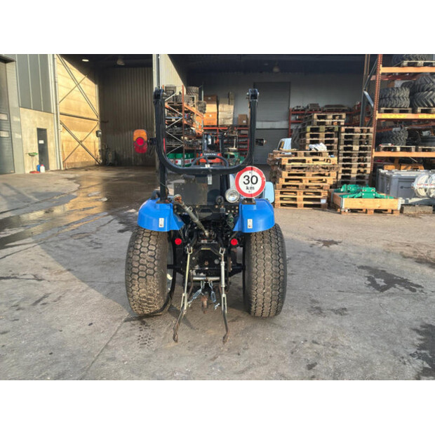 2013 New Holland Boomer LA 25-48402057