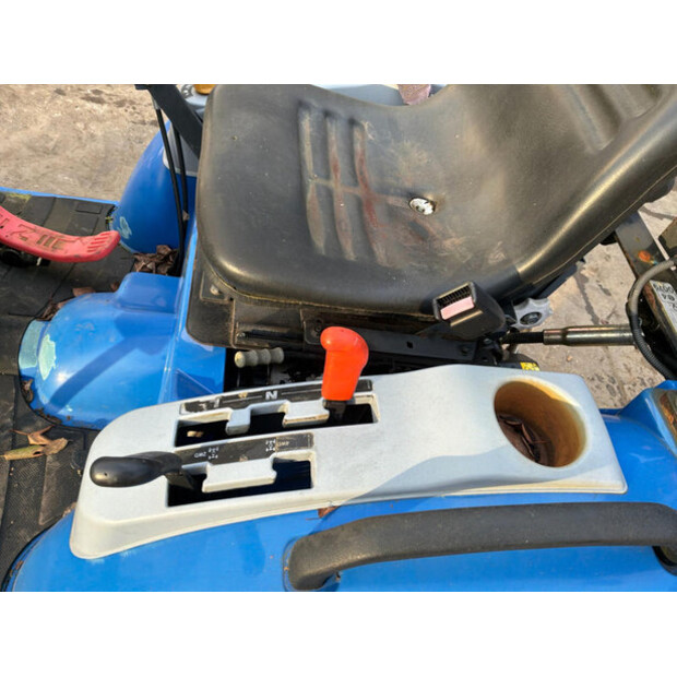 2013 New Holland Boomer LA 25-48402061