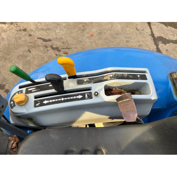 2013 New Holland Boomer LA 25-48402064