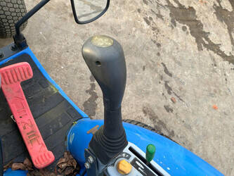 2013-new-holland-boomer-la-25-48402066