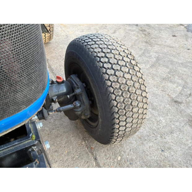 2013 New Holland Boomer LA 25-48402072