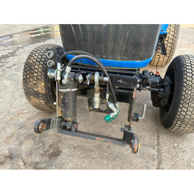 2013 New Holland Boomer LA 25-48402073