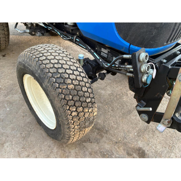 2013 New Holland Boomer LA 25-48402077