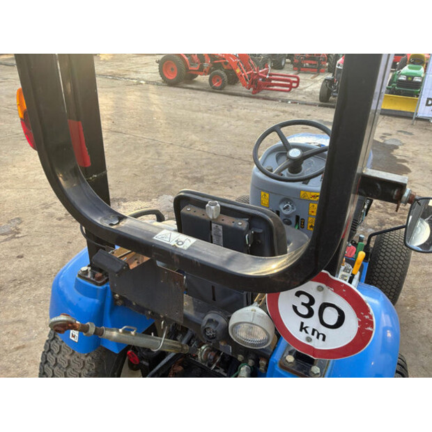 2013 New Holland Boomer LA 25-48402088