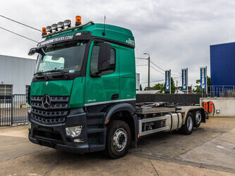 2014-mercedes-benz-arocs-2643-1471238-48402508