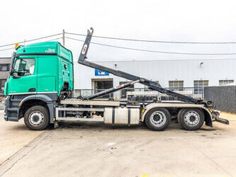 2014-mercedes-benz-arocs-2643-1471238-48402513