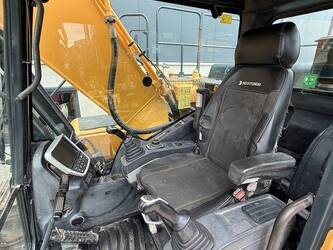 2017-hyundai-hx220l-1471296-48410685