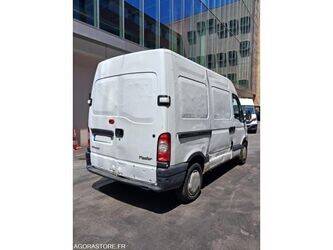renault-master-1471362-48415211