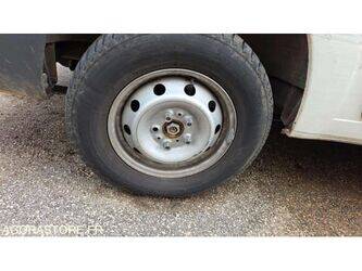 2016-peugeot-boxer-1467306-48420576