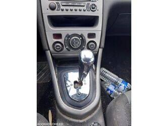 2011-peugeot-308-1464166-48420953