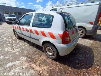 2007-renault-clio-1456776-48421436